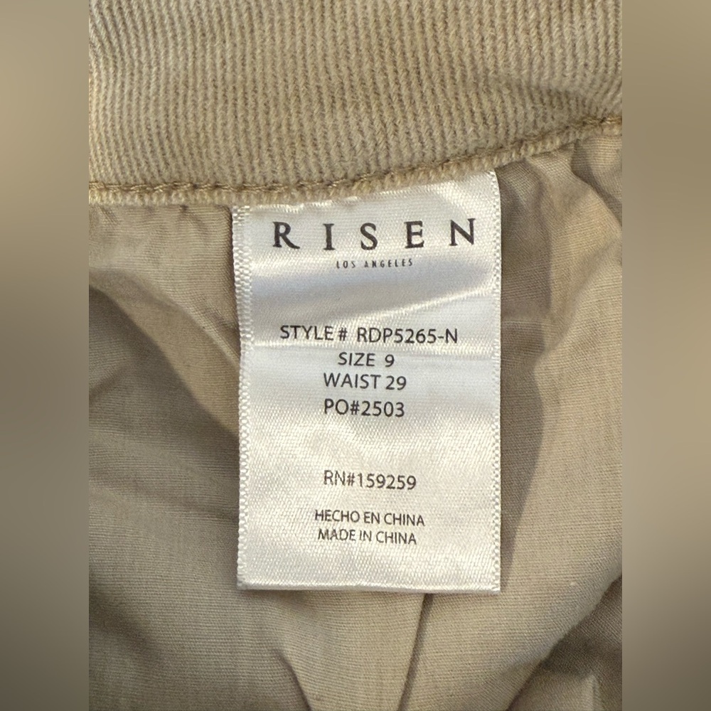 Distressed Cropped Risen Jeans! ๐ - Picture 4 of 7